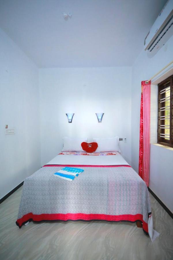 Marari Stella Vich Villa Homestay Turavūr エクステリア 写真